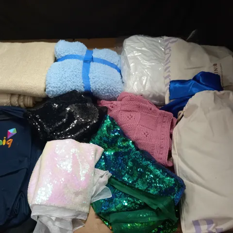 Large Quantity Of Assorted Home Fabric Items