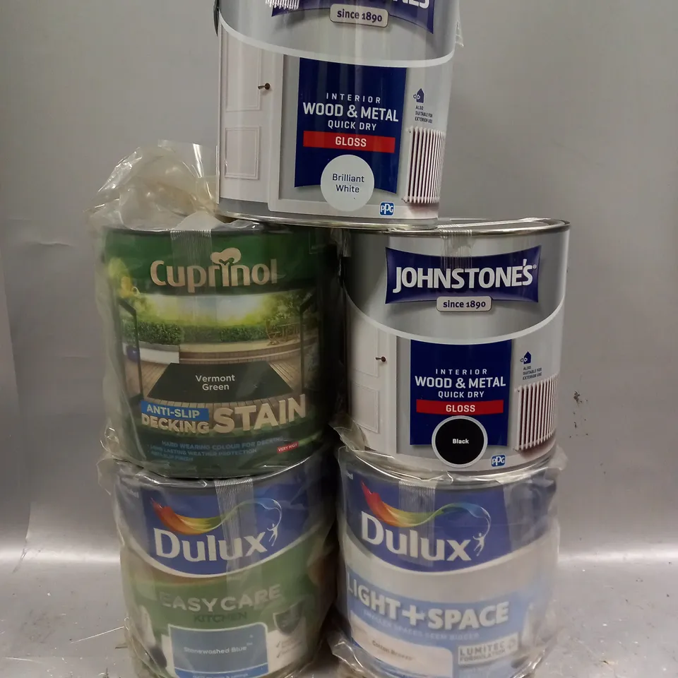 5 X ASSORTED SEALED PAINTS TO INCLUDE WOOD & METAL GLOSS, DECKING STAIN, EASYCARE KITCHEN ETC - COLLECTION ONLY 