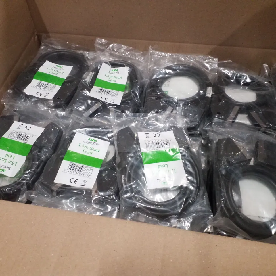 PALLET CONTAINING LARGE QUANTITY OF 1.5M SCART LEADS