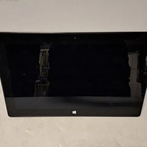 MICROSOFT SURFACE PRO 2 I5 NO KEYBOARD