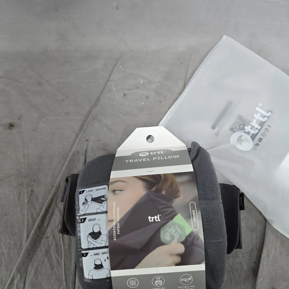 TRTL TRAVEL PILLOW – GREY (UNISEX)