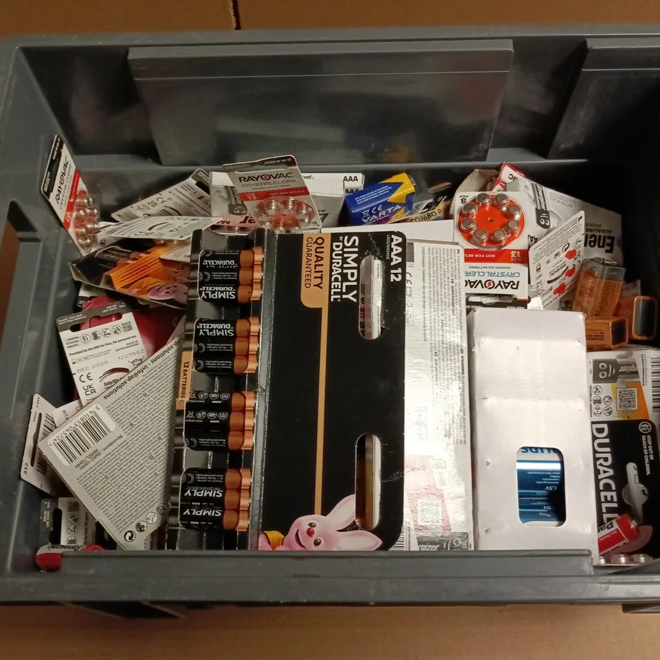 APPROXIMATELY 20 ASSORTED BATTERY MULTI-PACK PRODUCTS 