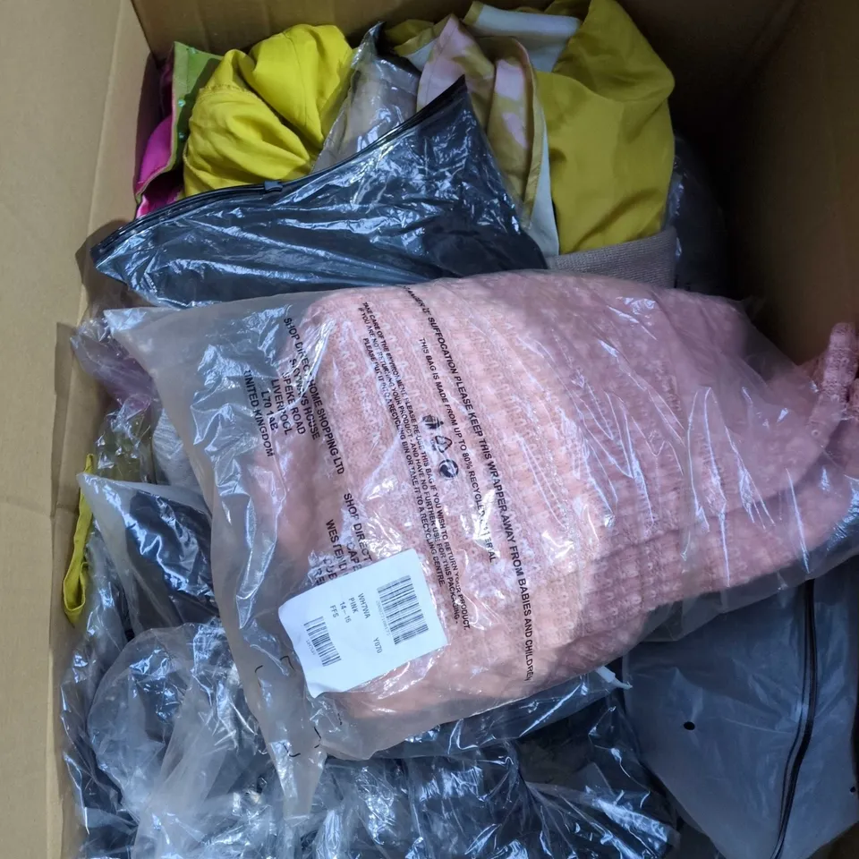 LARGE BOX OF APPROXIMATELY 25 ASSORTED CLOTHING ITEMS IN VARIOUS COLOURS, STYLES AND SIZES - COLLECTION ONLY