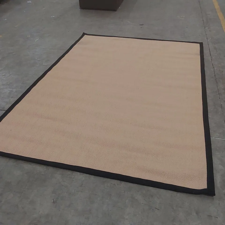 QUALITY DESIGNER AREA RUG - APPROXIMATELY 285 x 200cm