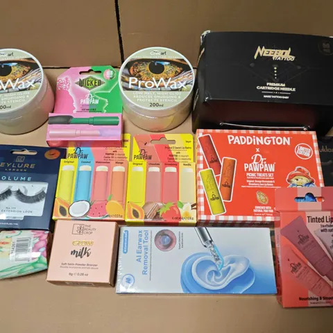 LOT OF ASSORTED HEALTH AND BEAUTY ITEMS TO INCLUDE PADDINGTON LIP BALM SET, EARWAX REMOVAL TOOL AND EYLURE EYE LASHES