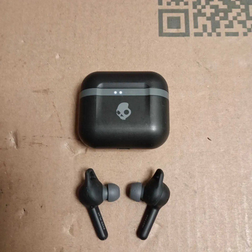 SKULLCANDY INDY EVO TRUE WIRELESS EARBUDS WITH CHARGING CASE - BLACK - UNBOXED 