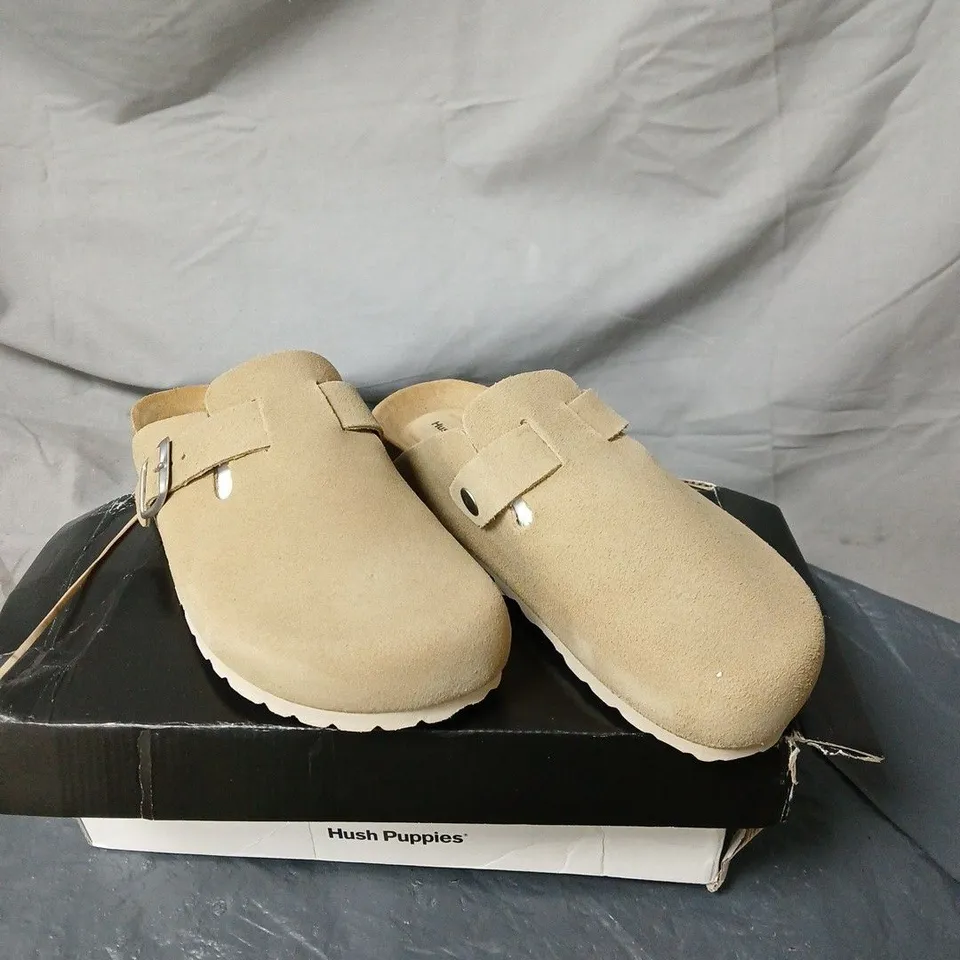 HUSH PUPPIES TAUPE SANDALS SIZE 5 BOXED