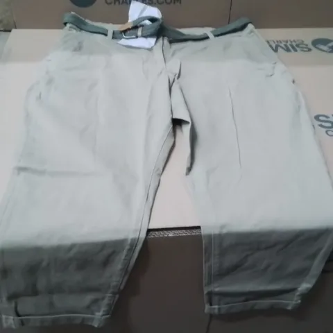 BOXED BRAND NEW APPROXIMATELY 18 JULIPA CHINO TROUSERS STONE SIZE 22