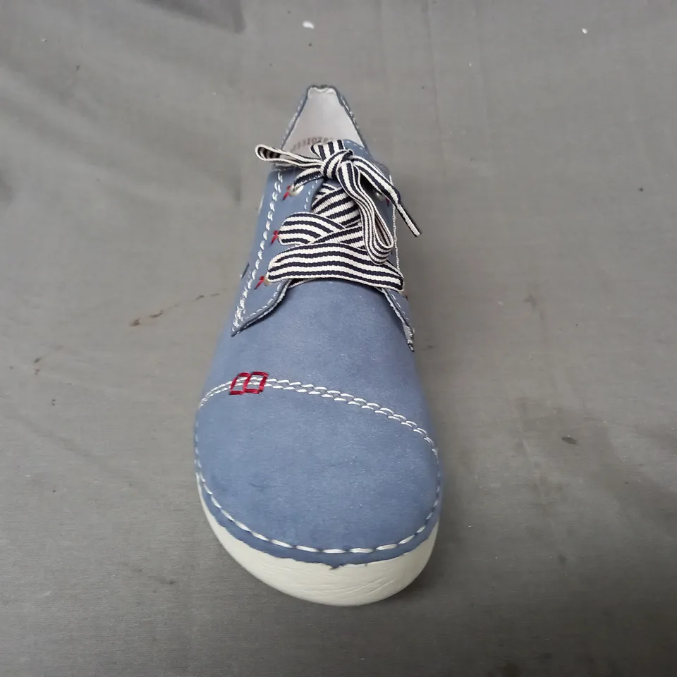 BOXED PAIR OF RIEKER TRAINERS IN BLUE SIZE 6.5