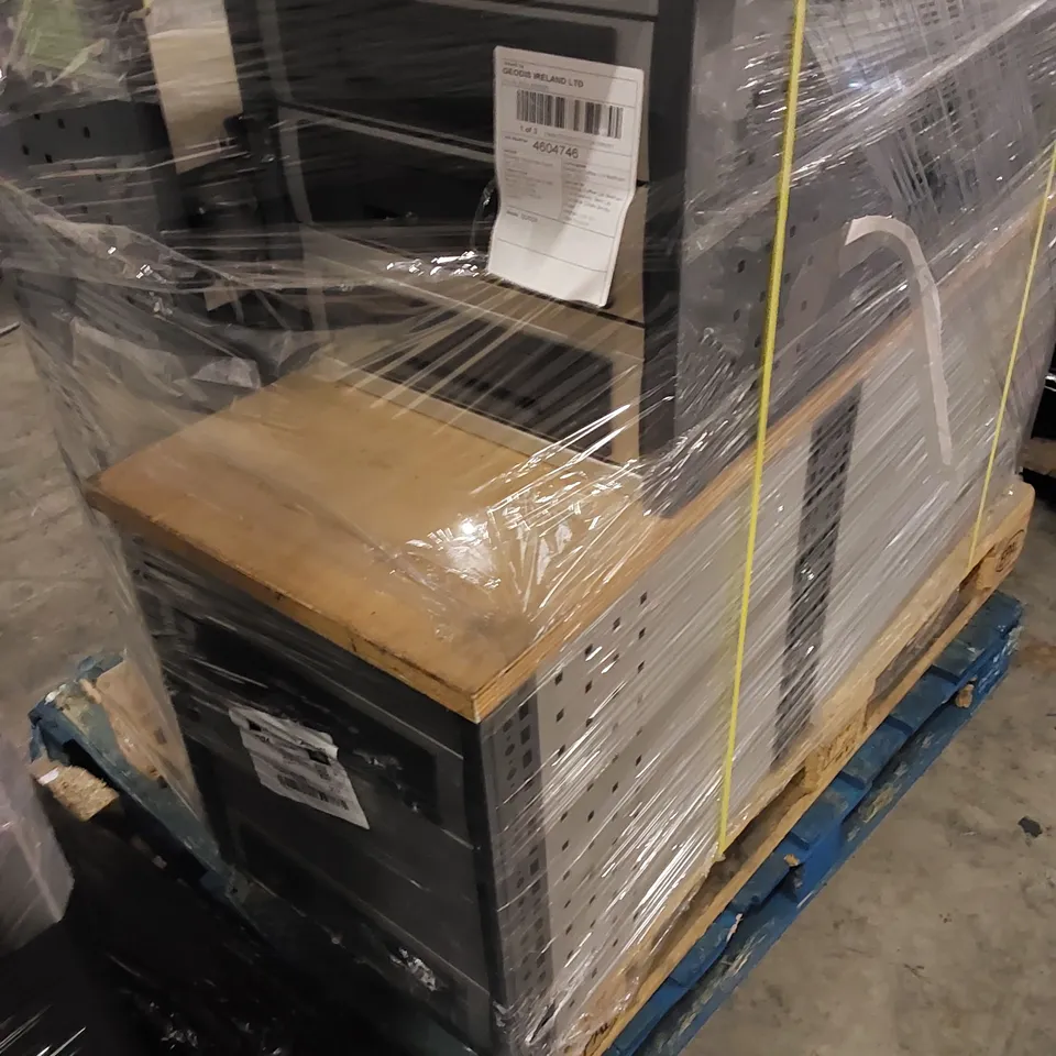PALLET TO CONTAIN ASSORTED STORAGE UNITS 