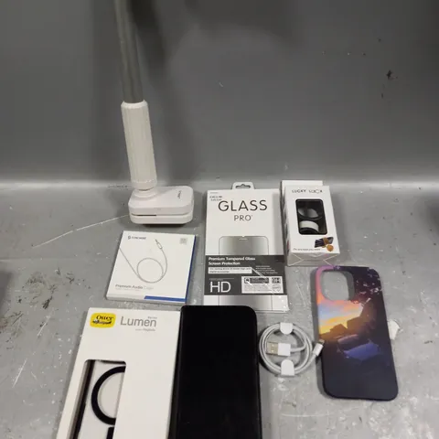 APPROXIMATELY 20 ASSORTED SMARTPHONE ACCESSORIES TO INCLUDE PROTECTIVE CASES, CHARGING CABLES, USB PLUGS ETC