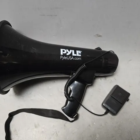 PYLE MEGAPHONE IN BLACK