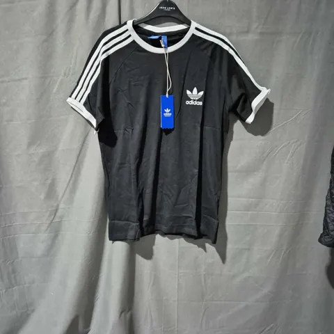 ADIDAS ORIGINALS BLACK T-SHIRT WITH WHITE STRIPES – UK M