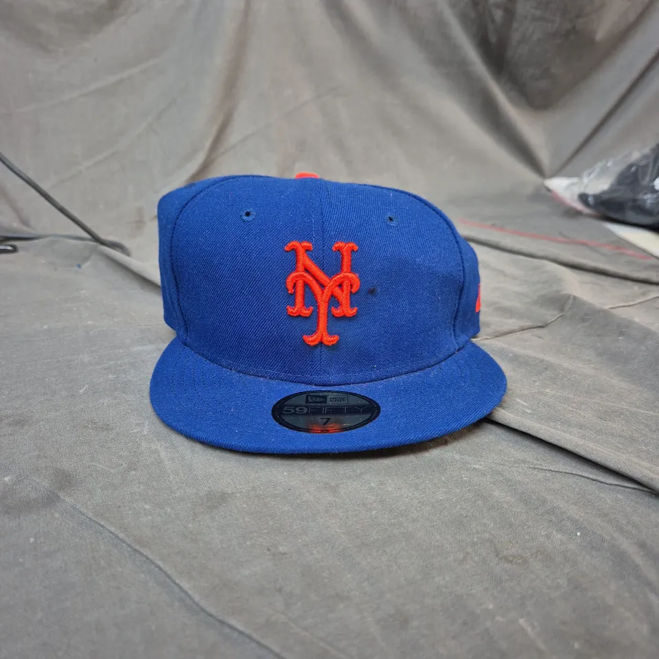 NEW ERA 59FIFTY BLUE CAP WITH ORANGE NY LOGO – UK SIZE 7