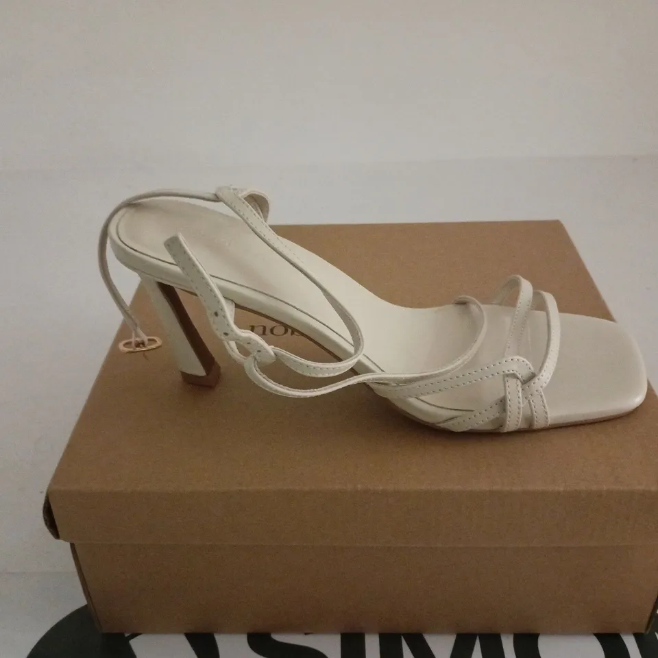 NOBODYS CHILD STRAPPY HIGH HEEL SIZE 7 OTHER WHITE BOXED