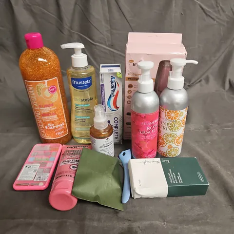 APPROXIMATELY 20 ASSORTED HEALTH & BEAUTY PRODUCTS TO INCLUDE - CLAIRE'S MAKEUP KIT - NATURE SPELL DRY SHIMMERING OIL - ANUA SUNCREAM - ETC
