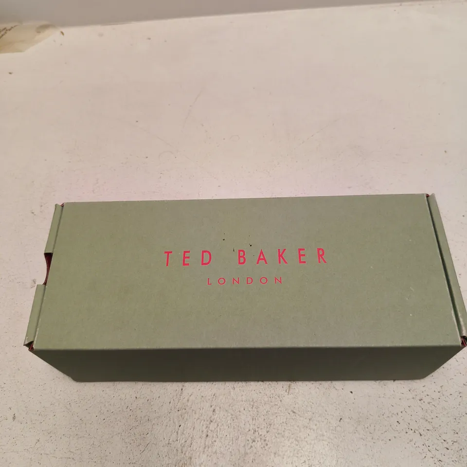 TED BAKER DAPHNE BALLET FLATS – BLACK FLORAL PRINT, UK 7 (EU 40)
