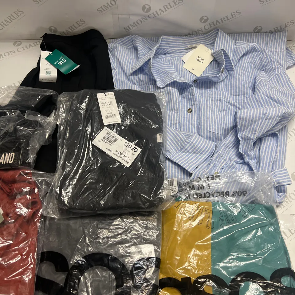 LARGE BOX OF ASSORTED BAGGED AND UNBAGGED CLOTHING TO INCLUDE H&M, ASOS AND RIVER ISLAND  