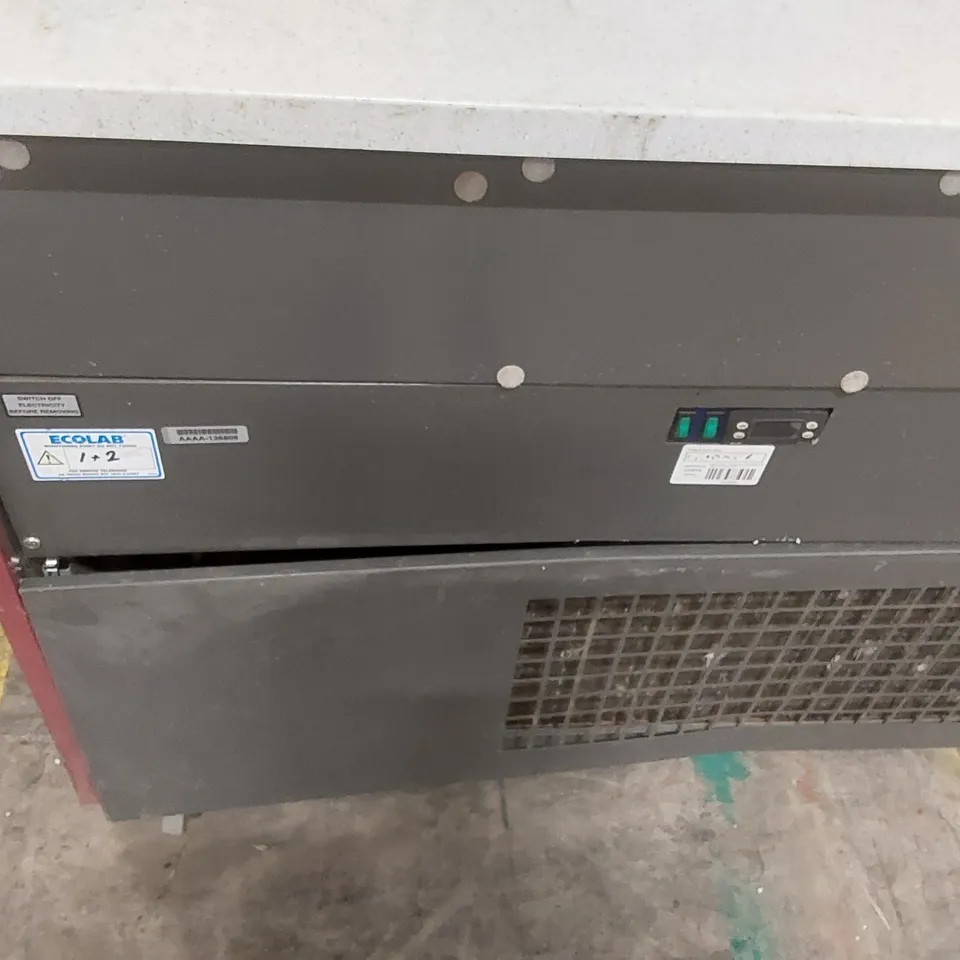VICTOR F-15A COMMERCIAL FOOD DISPLAY CABINET
