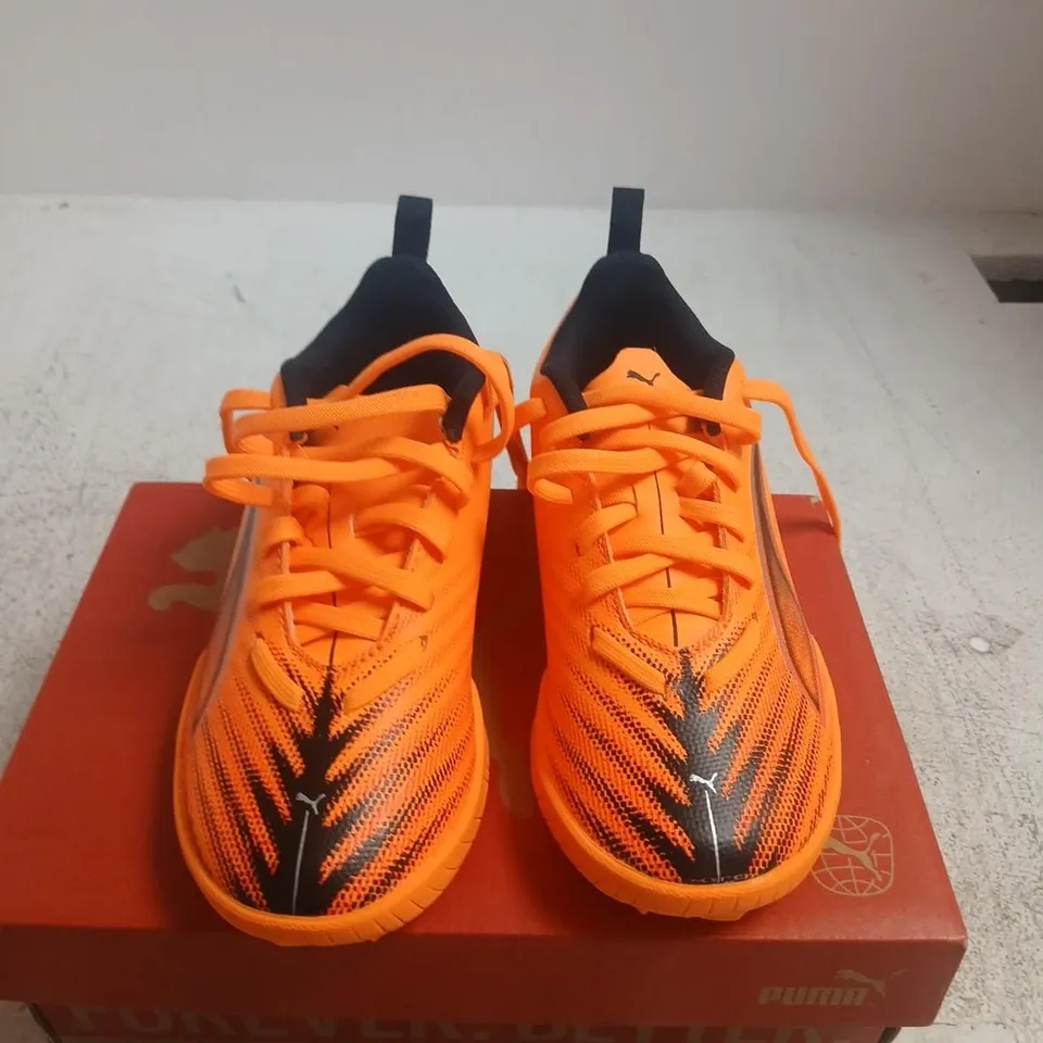 PUMA ULTRA 6 PLAY TT JR ORANGE TRAINERS SIZE KIDS 12