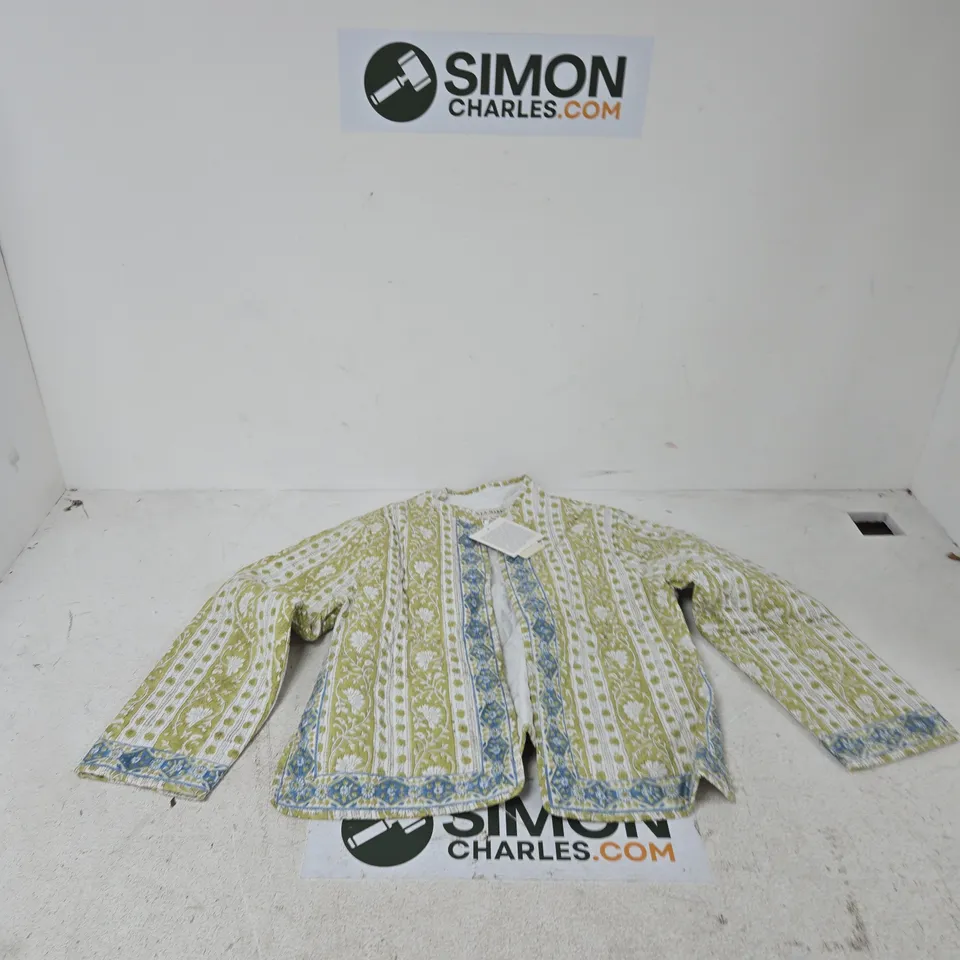 BOX OF APPROXIMATELY 25 ASSORTED CLOTHING ITEMS TO INCLUDE: LA MAREY CARDIGAN