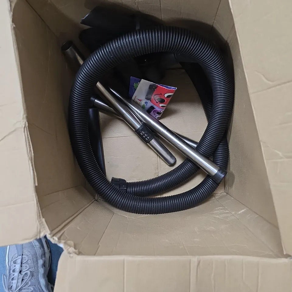 NUMATIC HENRY VACUUM CLEANER (BLUE) WITH HOSE & WAND ATTACHMENTS