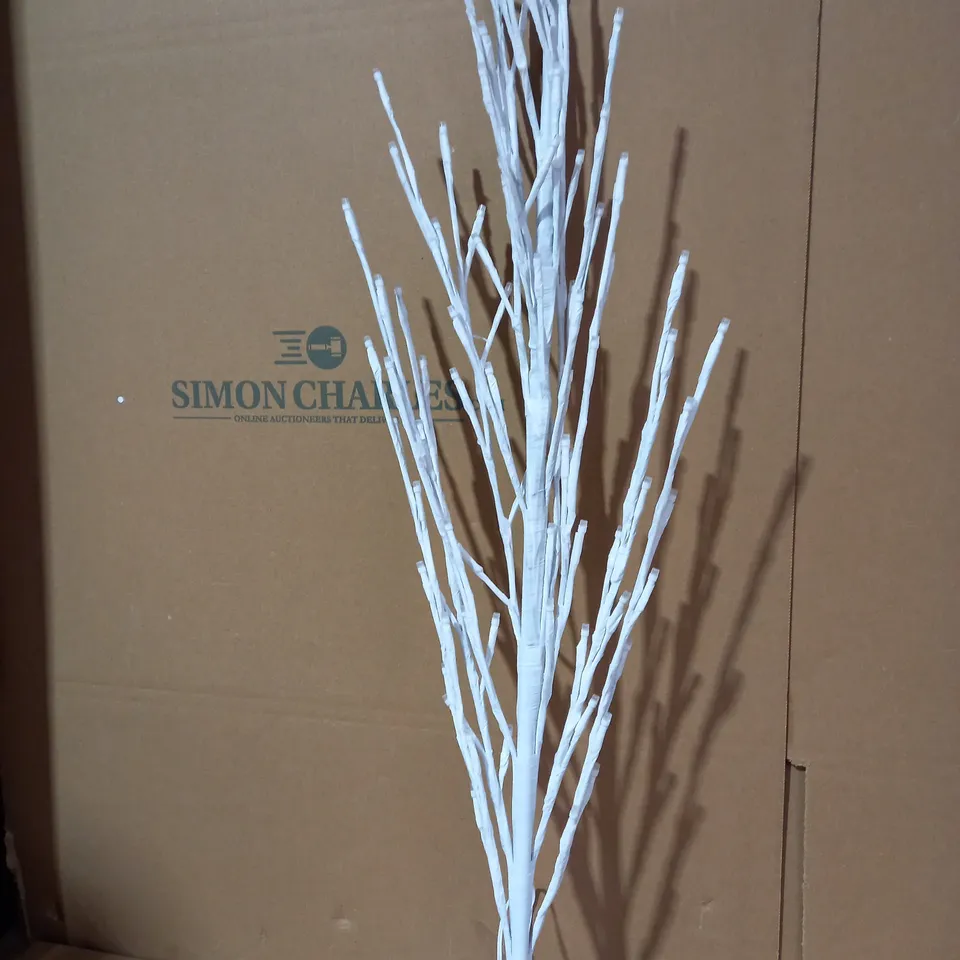 4FT LIT FLAT WHITE TREE - MULTI PASTEL RRP £49.99