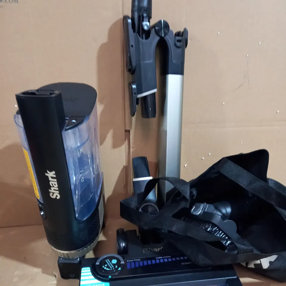 BOXED SHARK CORDLESS STICK VACUUM CLEANER PET PRO MODEL