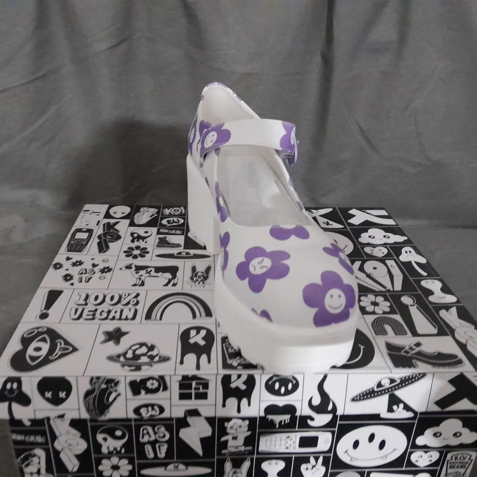 BOXED PAIR OF KOI TIRA MARY JANES 'MINOR MIRACLE EDITION' WHITE PURPLE FLOWERS SIZE 6