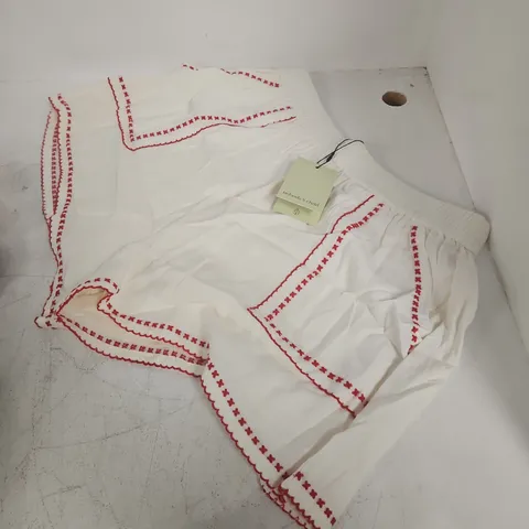 NOBODY'S CHILD WHITE EMBROIDERED SHORTS (BRAND NEW WITH TAGS)