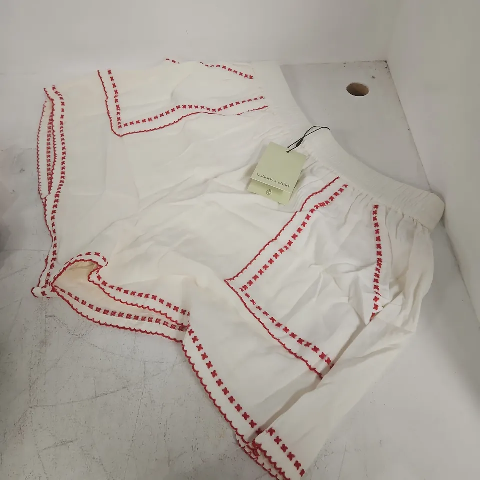 NOBODY'S CHILD WHITE EMBROIDERED SHORTS (BRAND NEW WITH TAGS)