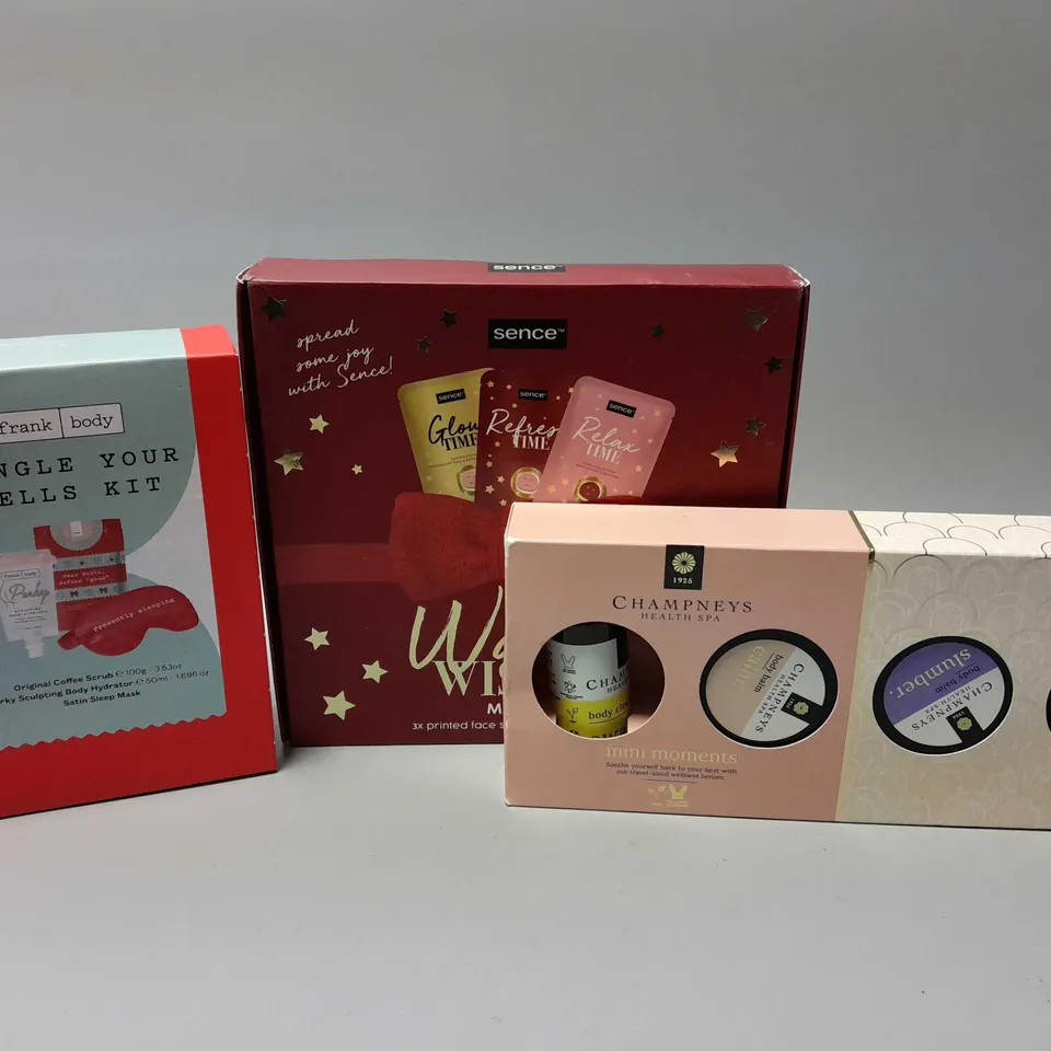 APPROXIMATELY 12 FRAGRANCE AND COSMETIC BOXSETS TO INCLUDE FRANK BODY JINGLE YOUR BELLS KIT, CHAMPNEYS MINI MOMENTS, SNCE WARM WISHES MASK KIT, ETC