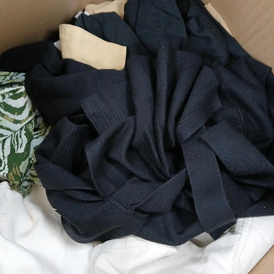 BOX OF APPROXIMATELY 15 ASSORTED CLOTHING ITEMS IN VARIOUS SIZES, STYLES, AND COLOURS - COLLECTION ONLY