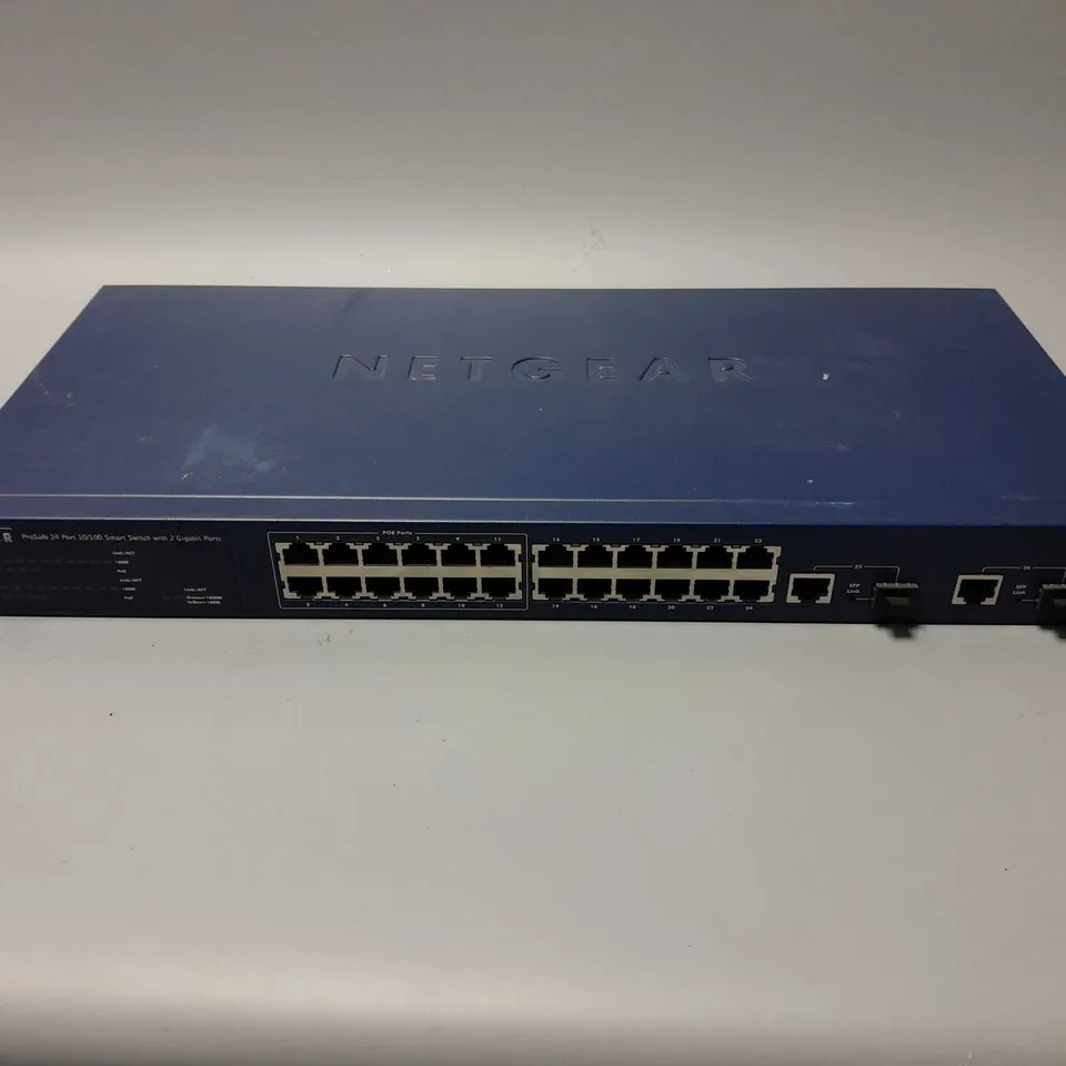 NETGEAR PROSAFE 24 PORT 10/100 SMART SWITCH