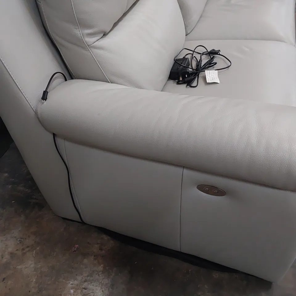 QUALITY ITALIAN DESIGNER MORINO LOUNGE SUITE COMPRISING POWER RECLINING THREE SEATER SOFA & FIXED EASY CHAIR