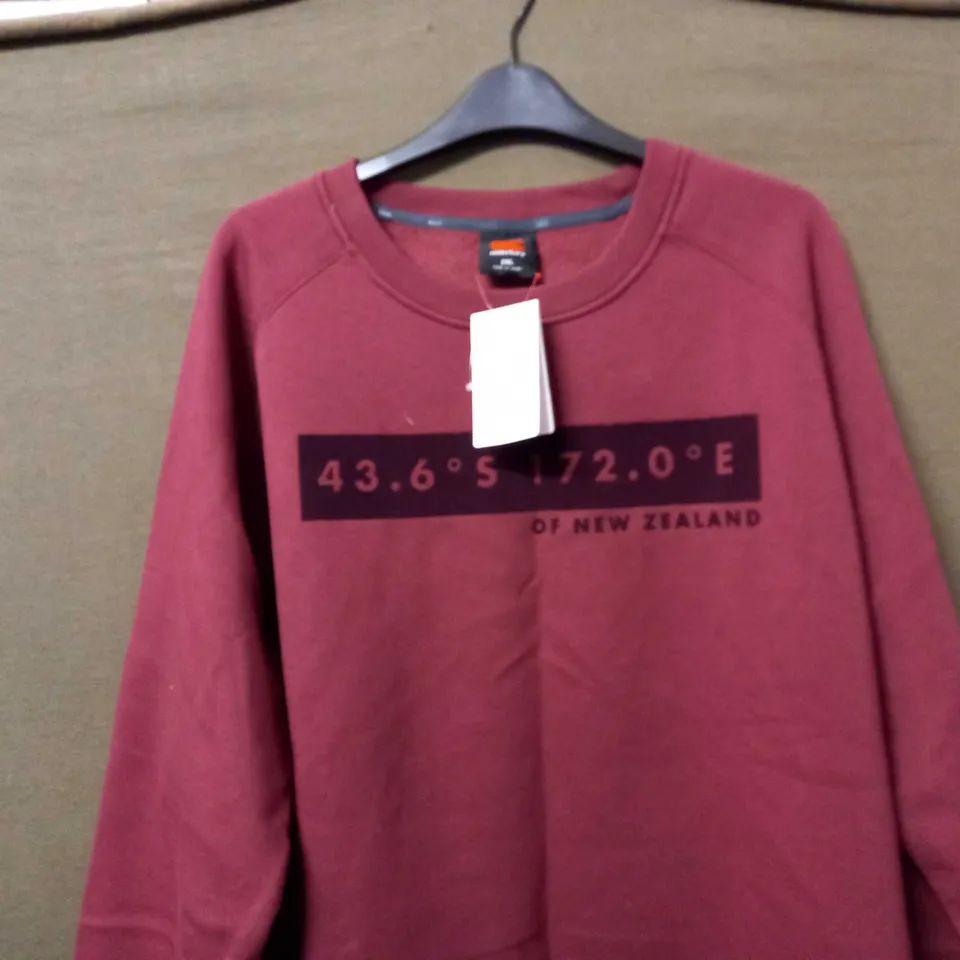 CANTERBURY CREW SWEATER IN MAROON - XXL