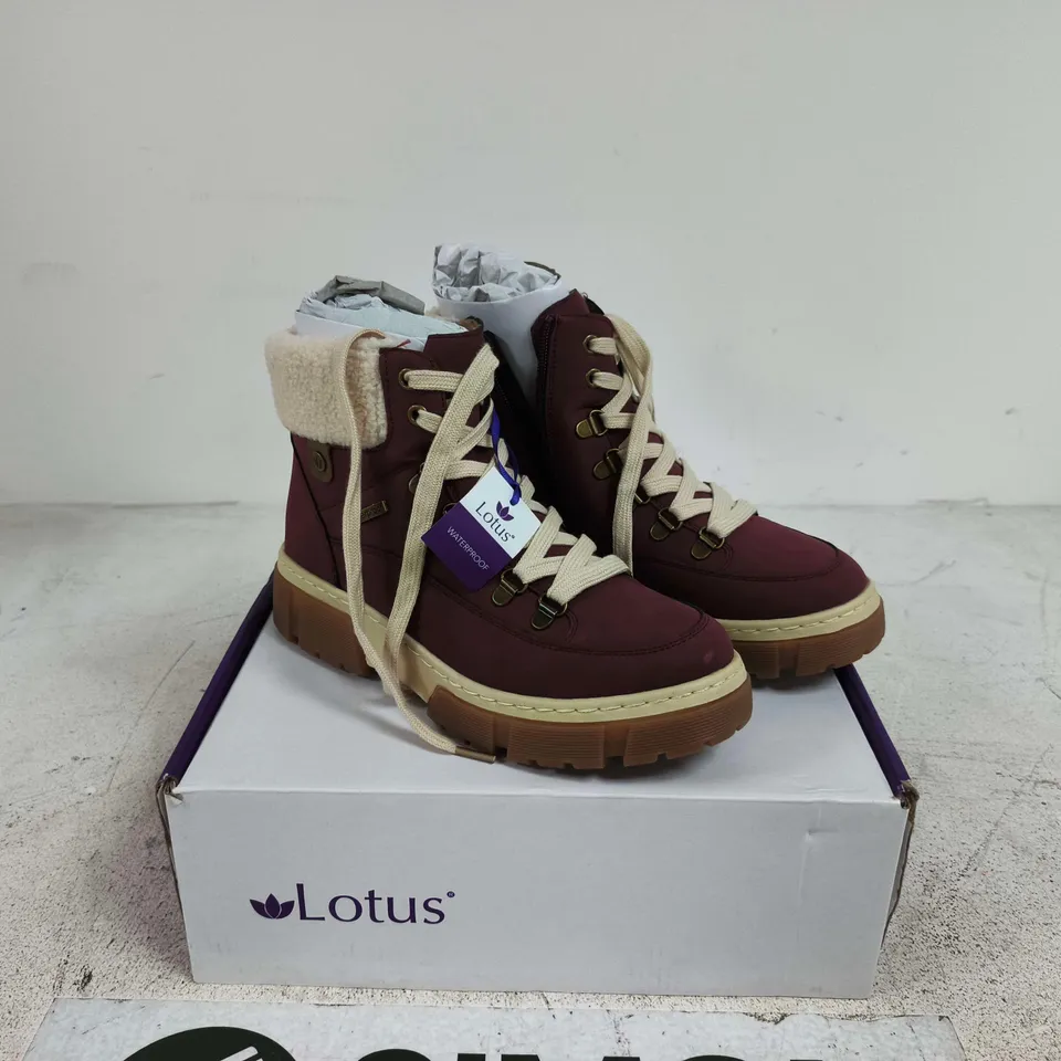 LOTUS CONNISTON BOOTS SIZE 38 BOXED