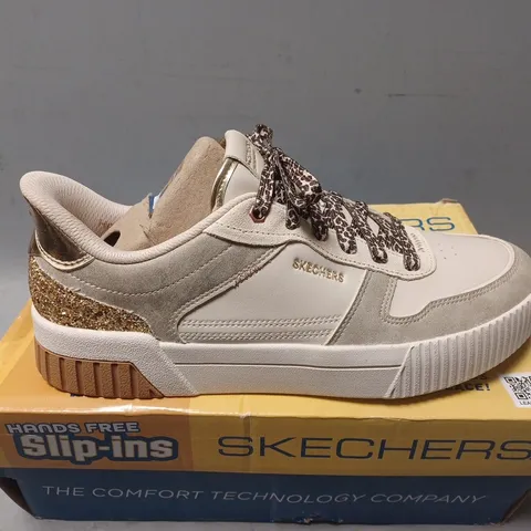 BOXED PAIR OF SKECHER JADE RADIANT ROAR TRAINERS - UK SIZE 7