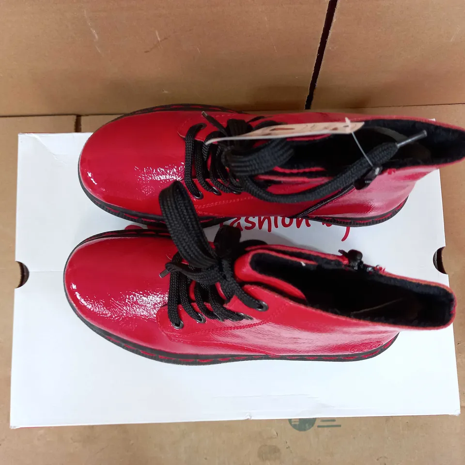 RIEKER LACE-UP ANKLE BOOTS-RED UK SIZE 4