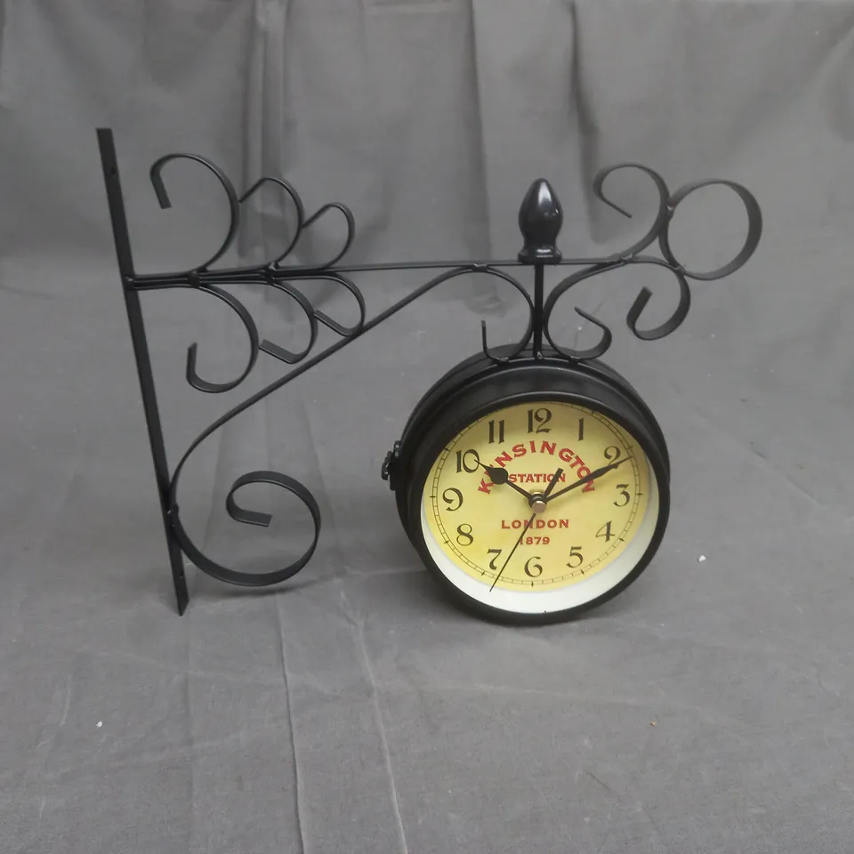 BOXED UNBRANDED DECRATIVE WALL MOUNTED CLOCK