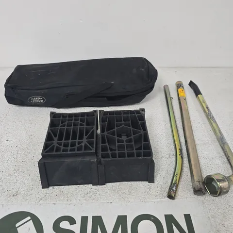 LAND ROVER TOOLKIT WITH CARRY BAG AND COMPONENTS