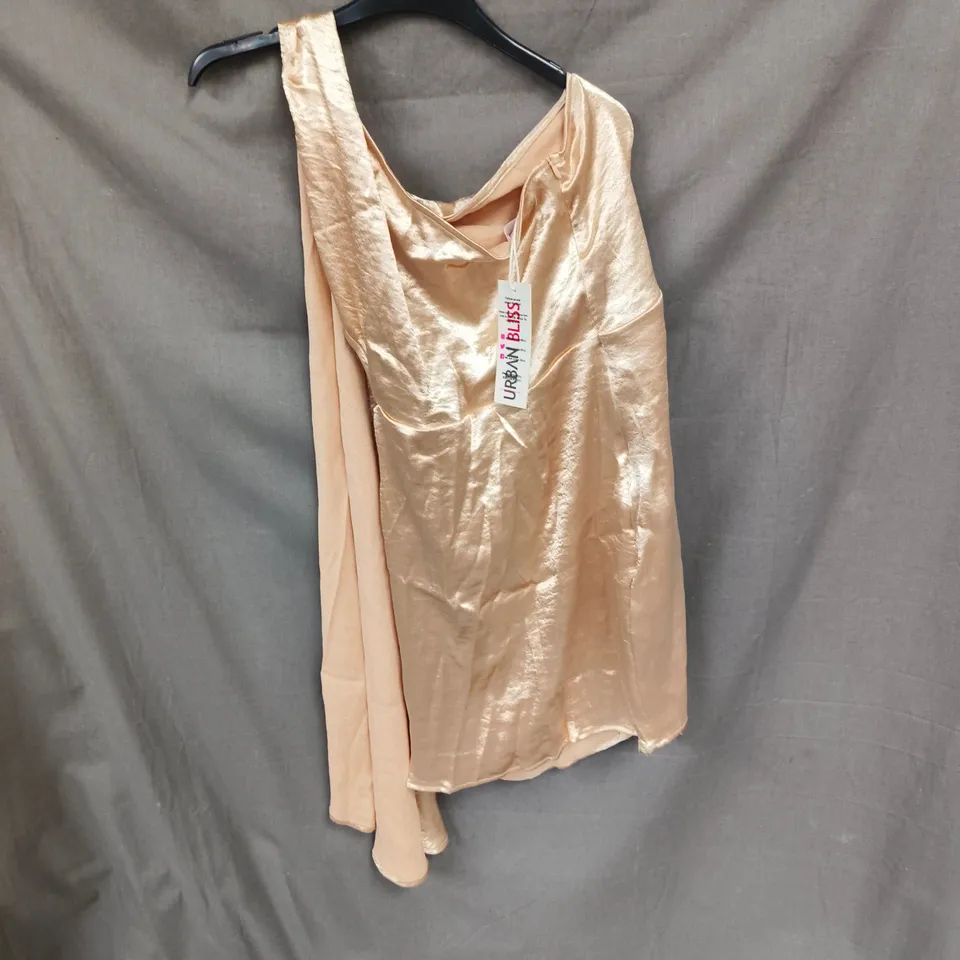 BOX OF APPROXIMATELY 20 URBAN BLISS CHAMPAGNE SATIN SLIP DRESS – WOMEN'S - SIZES 14 / 16 