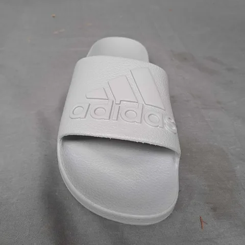 PAIR OF GREY ADIDAS SLIDES SIZE 9