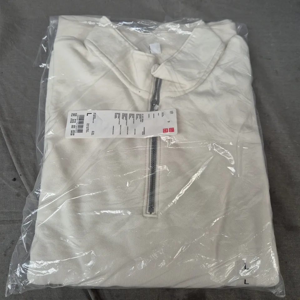 UNIQLO HALF-ZIP SWEATSHIRT IN OFF WHITE SIZE L