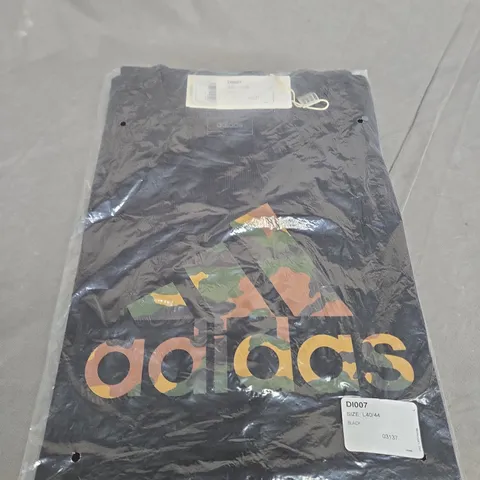 SEALED ADIDAS GRAPHIC TEE SIZE L