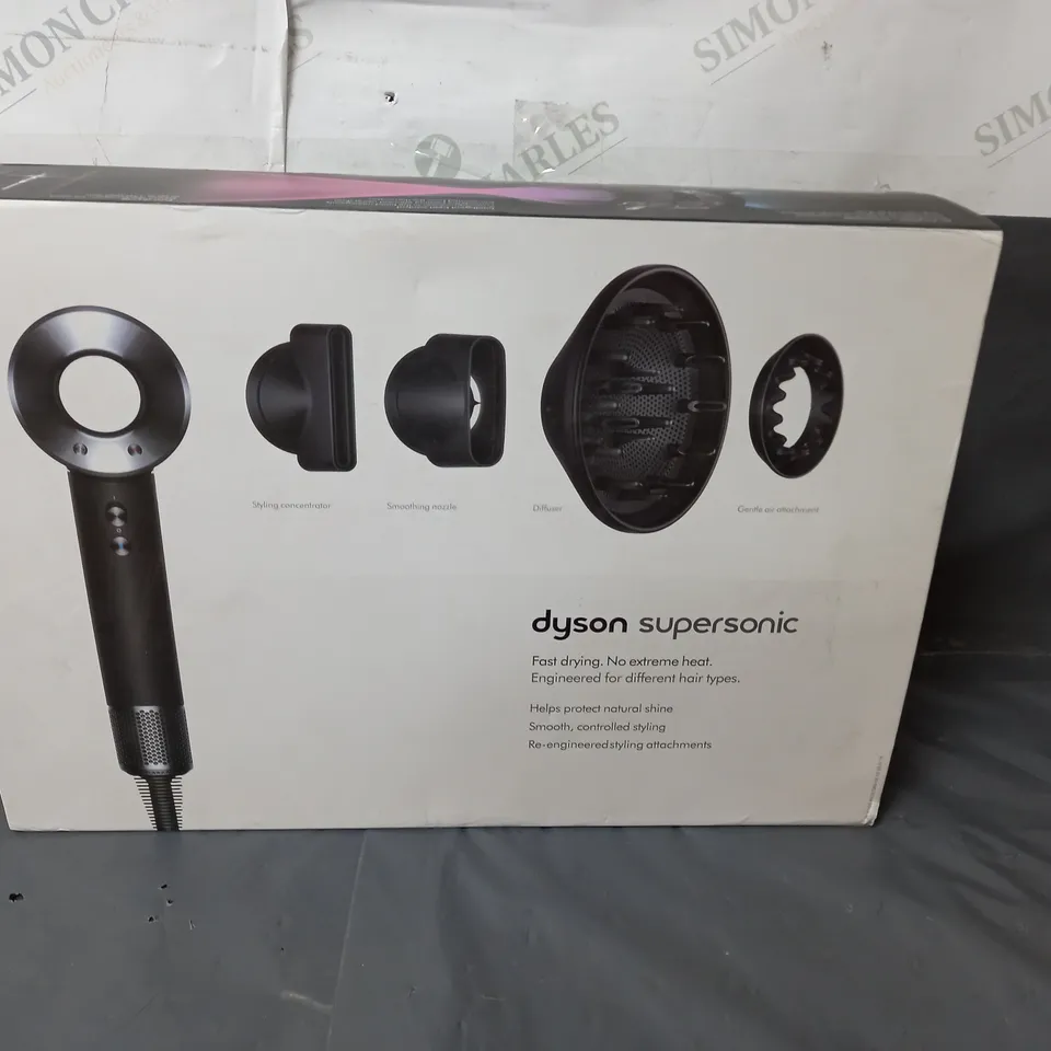 DYSON SUPERSONIC HAIRDRYER WITH ACCESSORIES