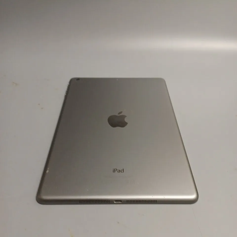 APPLE IPAD AIR 