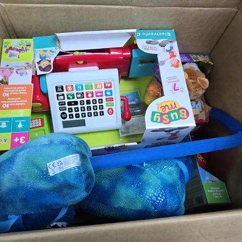 APPROXIMATELY 6 ASSORTED TOYS & GAMES PRODUCTS TO INCLUDE PRETTY LITTLE KITTY , BUSY ME CASH REGISTER, BUBBLE BLASTER, ETC - COLLECTION ONLY