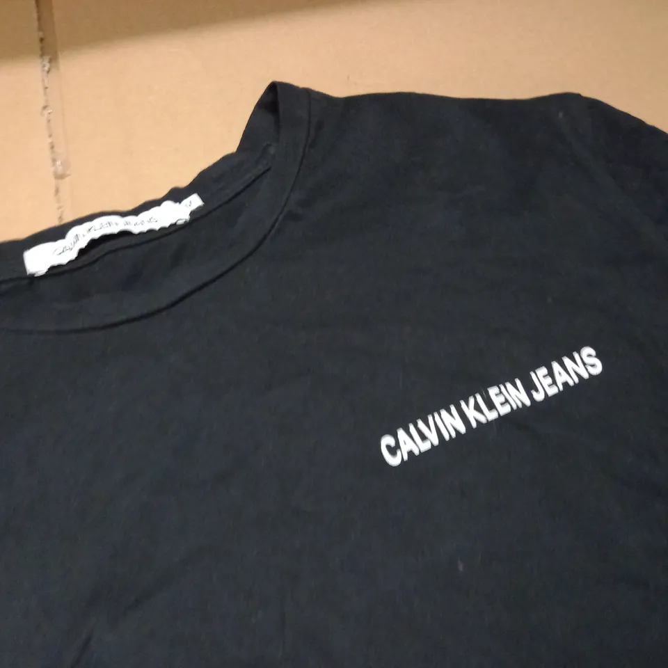CALVIN KLEIN JEANS BLACK T-SHIRT - M