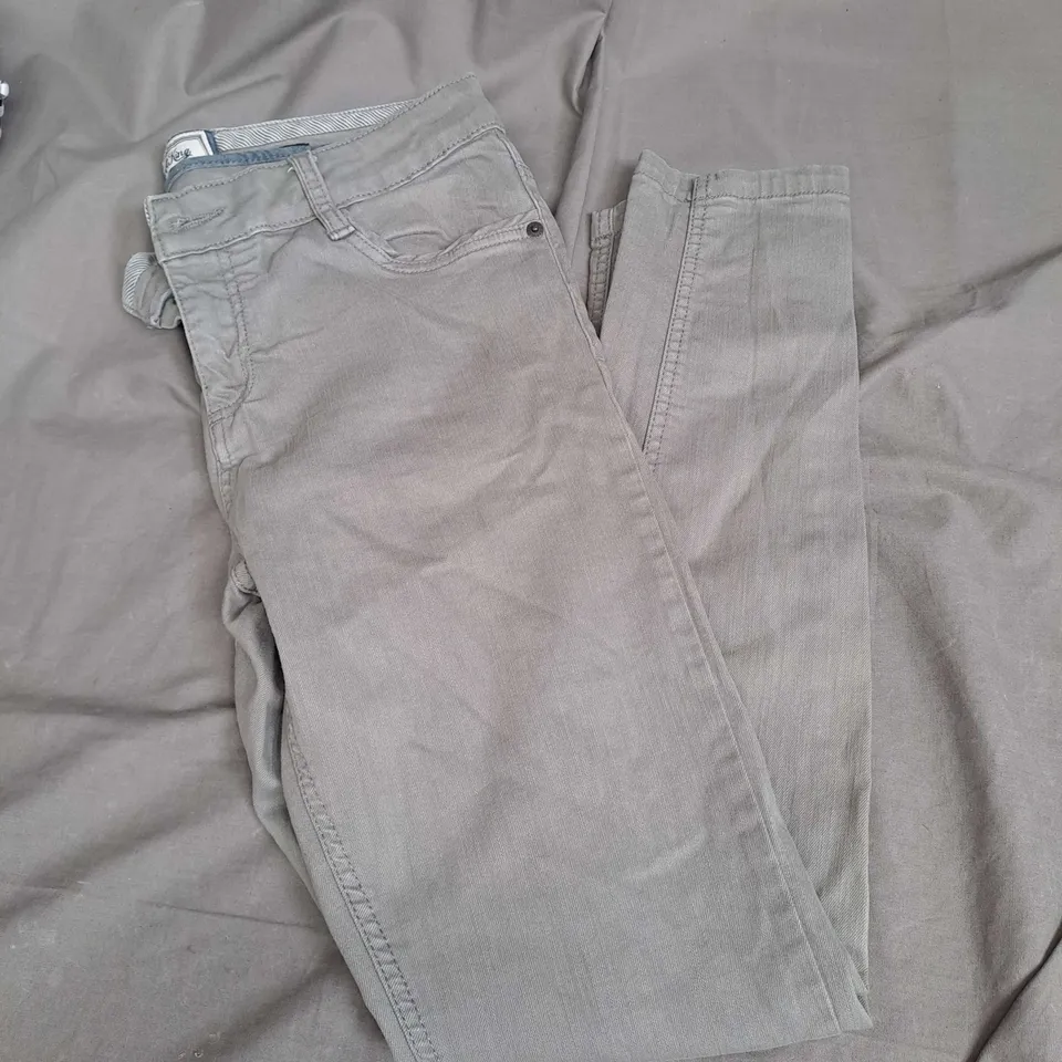 DRIFT KING JEANS IN GREY SIZE W30 L30